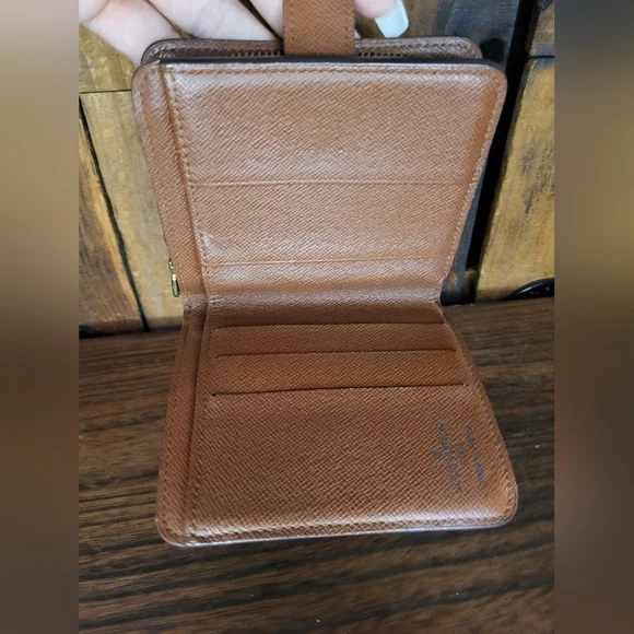 Louis Vuitton Bifold Zip Monogram Compact Wallet